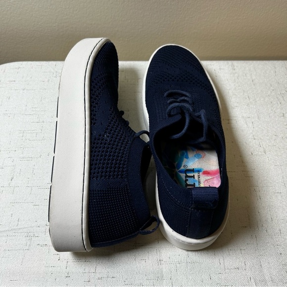 Born "Sunburst" Handcrafted Sneakers Shoes Size 7M Navy/White Women - Picture 6 of 7